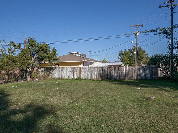 3rd image of 1451 N College Ave
