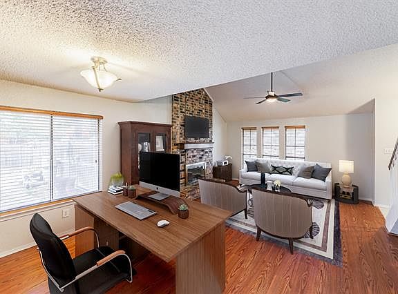 4th image of 1008 Bellflower Dr