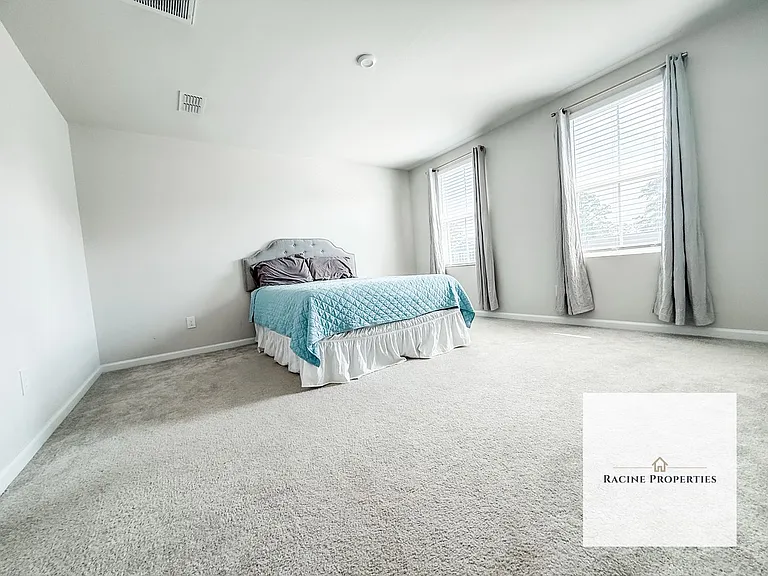 624 Batchomble Ln — Photo 14