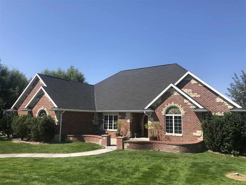 1st image of 44 Lakeside Dr