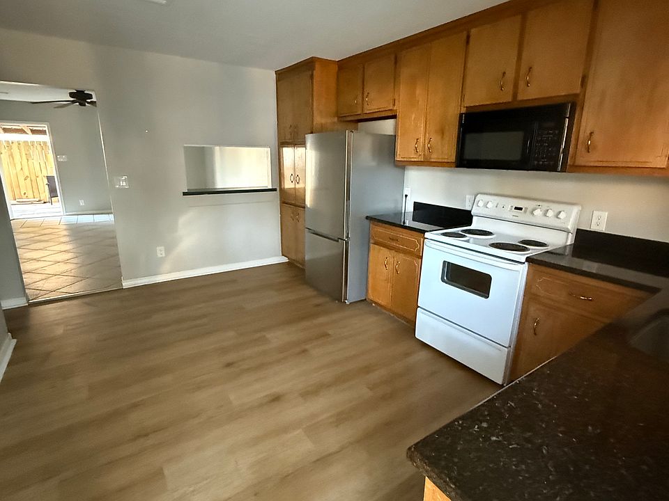 1st image of 42 Sandalwood St