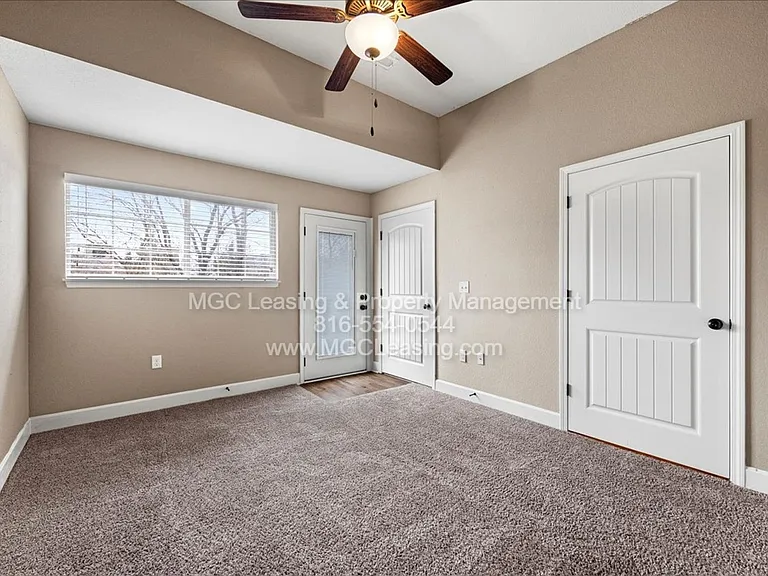 108-114 Barberry Ln — Photo 6