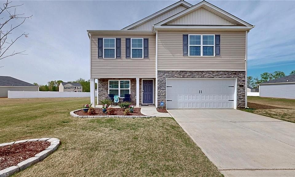 1st image of 161 Jack Rabbit Ct