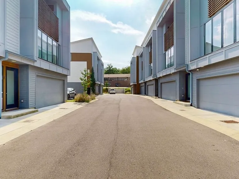 227 Oceola Ave #5 — Photo 3