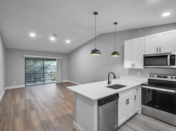 800 NW Fork Rd APT 10-8, Stuart, FL 34994