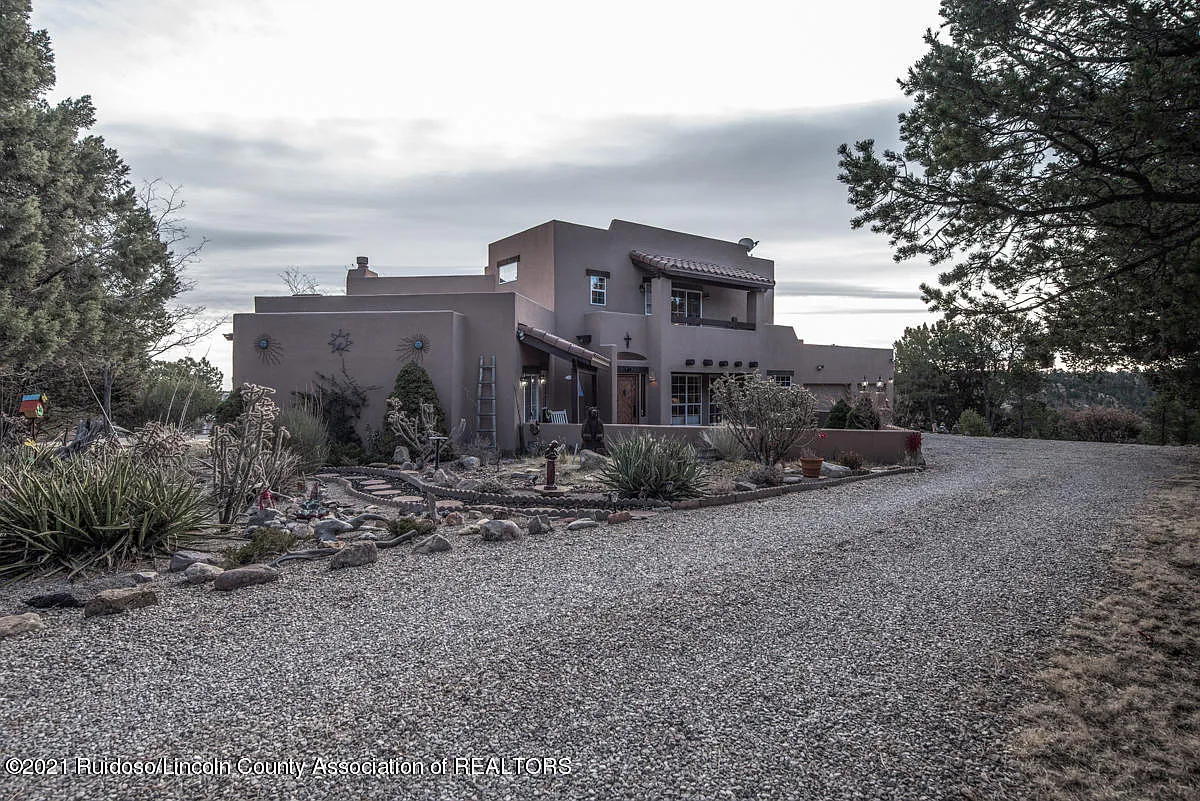 254 Deer Park Dr photo 1