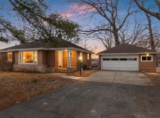 1220 Pinecrest Rd, Green Bay, WI 54313