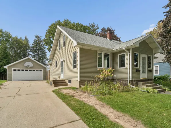2119 N Erb St, Appleton, WI 54911