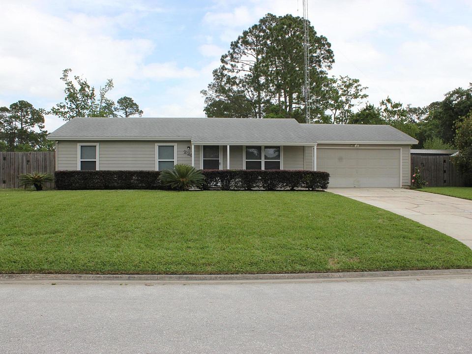 1st image of 229 Deerwood Cir W