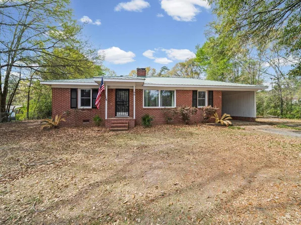 66 Elizabeth St, Camden, SC 29020