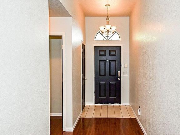 4th image of 1712 Clearwater Dr