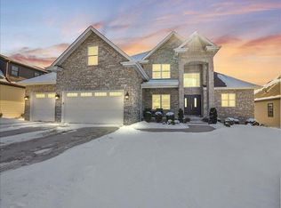 9317 Michigan Dr, Winfield, IN 46307