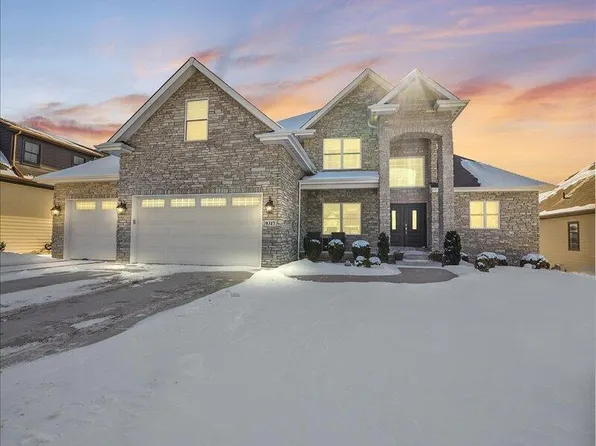 9317 Michigan Dr, Winfield, IN 46307