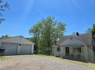 201 Ridgewood Dr, Amsterdam, OH 43903