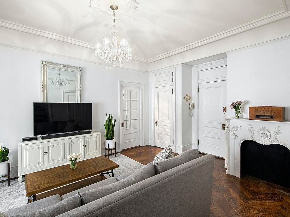 1st image of 2109 Broadway APT 8159