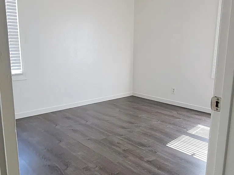 5510 33rd Ave — Photo 11
