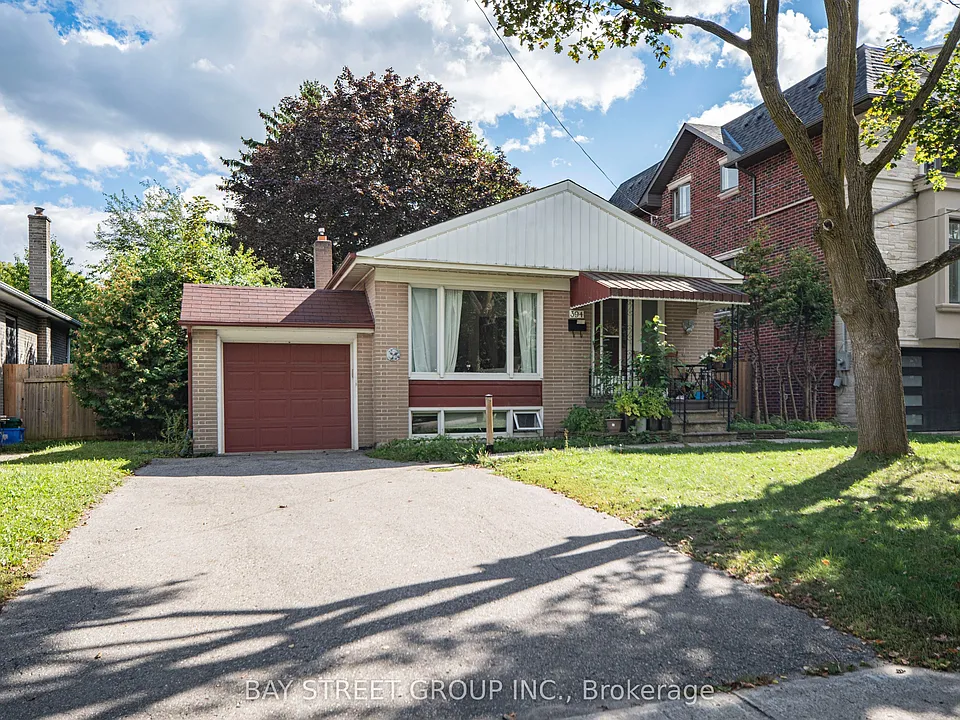 394 Centre St E #LOWER