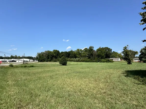918 Shell St, Savannah, TN 38372