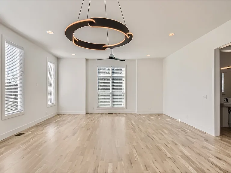 423 Serenity Ln — Photo 11