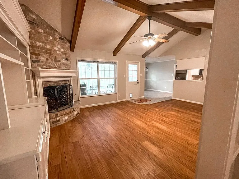 143 Jackrabbit Ln — Photo 3