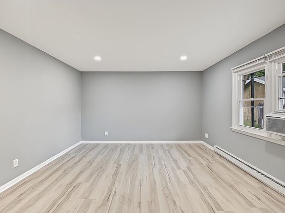 2nd image of 151 Seaside Ave #3