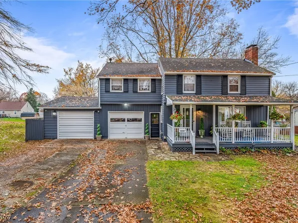 2220 Burma Dr, Youngstown, OH 44511