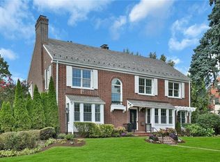 74 Forest Ave, New Rochelle, NY 10804