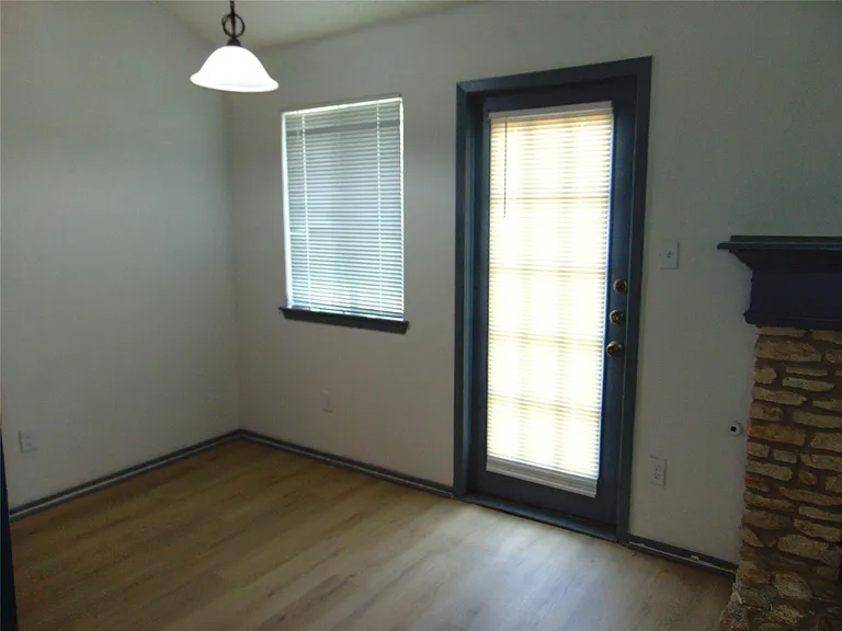 508 Burlwood Ct — Photo 4