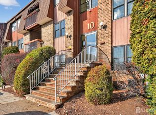 111 Keystone Ct #A, Woodbridge, NJ 07095