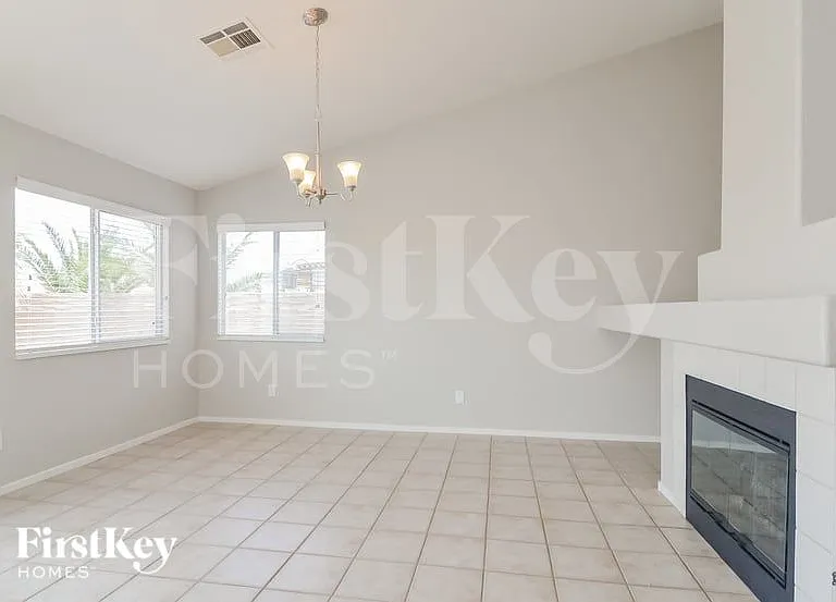 127 Tamarack Dr — Photo 6