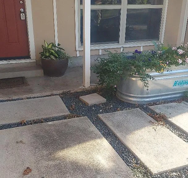 1807 Barbara St — Photo 2