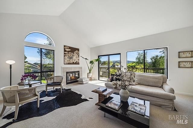 1st image of 118 Eucalyptus Knoll Street