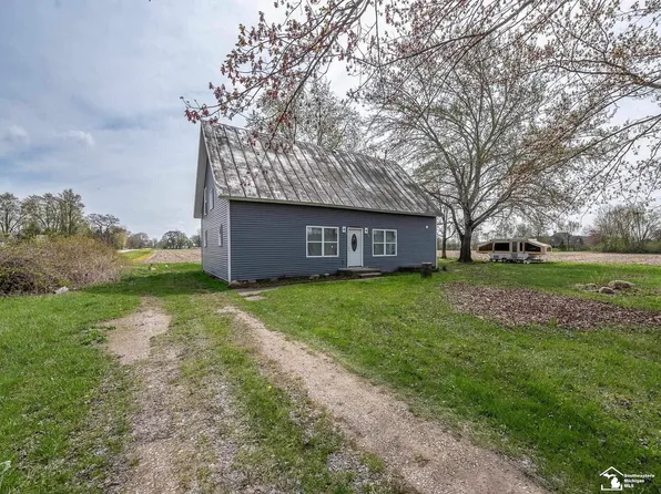 13680 Martinsville Rd, Carleton, MI 48117