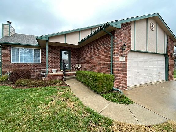 2nd image of 715 Lakewood Ct