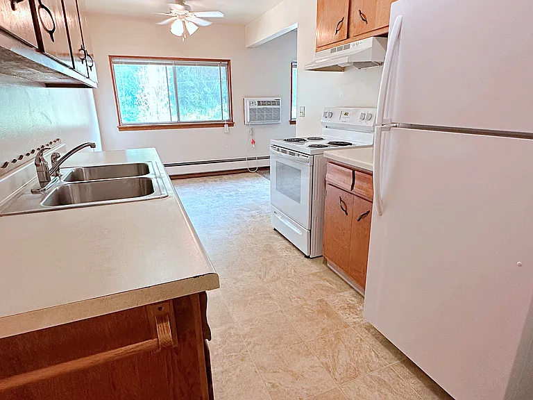 Davern Park Apartments — Photo 38