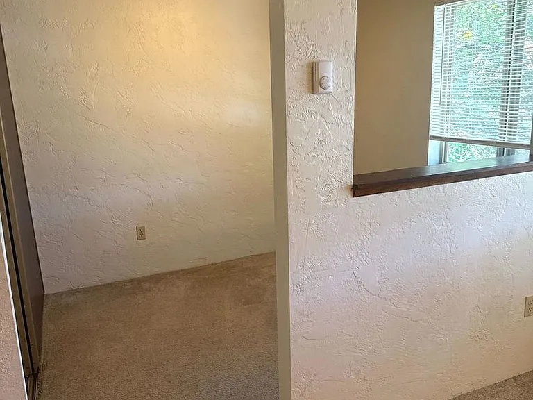 775 SW Washington Ave — Photo 36