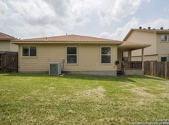 5th image of 1022 Magnolia Bnd