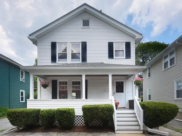 15-15A Doran Rd, Brookline, MA 02445