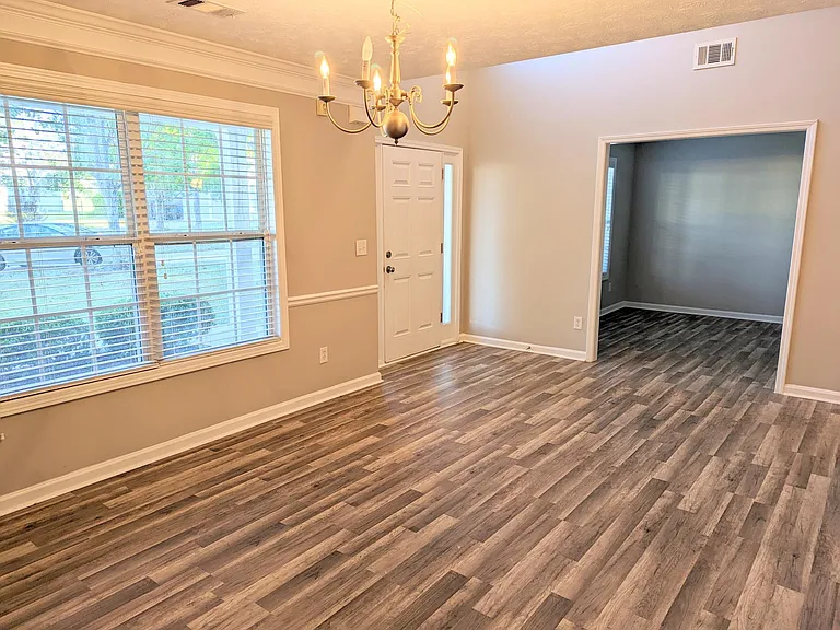 1248 Nottley Dr — Photo 2