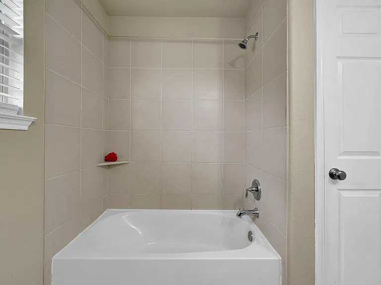 16911 Wedgeside Park — Photo 15