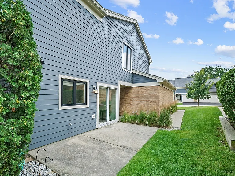720 Caliente Ct #720 — Photo 16