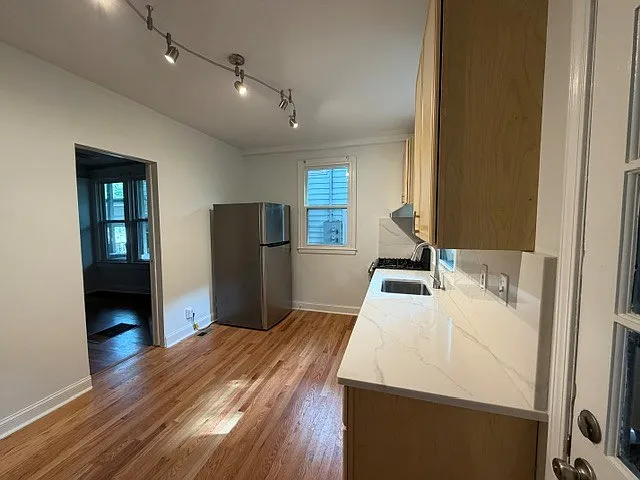 454 N Highland Ave NE #1 — Photo 4