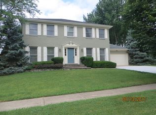 60 Briargate Cir, Sugar Grove, IL 60554