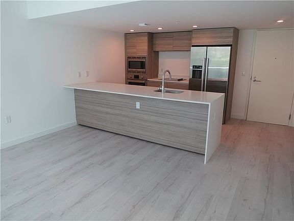 3rd image of 6610 Indian Creek Dr #3C