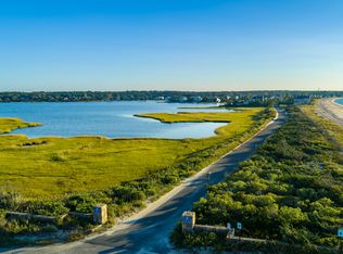 19 Sandgate Ln, Southampton, NY 11968