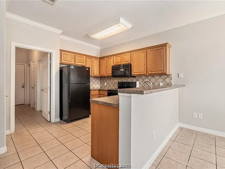 1001 Krenek Tap Rd #2105 — Photo 7