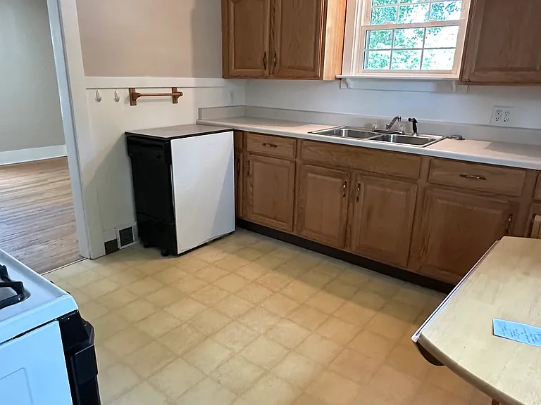 14 N Grove St — Photo 6