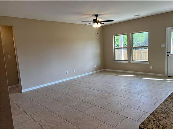 3rd image of 144 Canales Cir