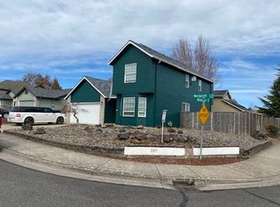 2317 Margarett St NW, Salem, OR 97304