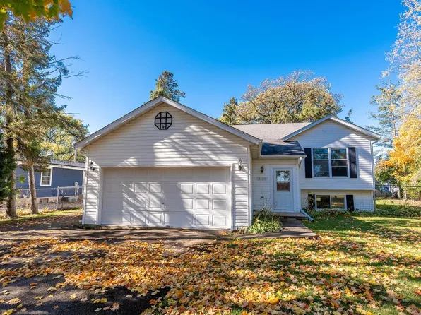 9020 388th AVENUE, Burlington, WI 53105